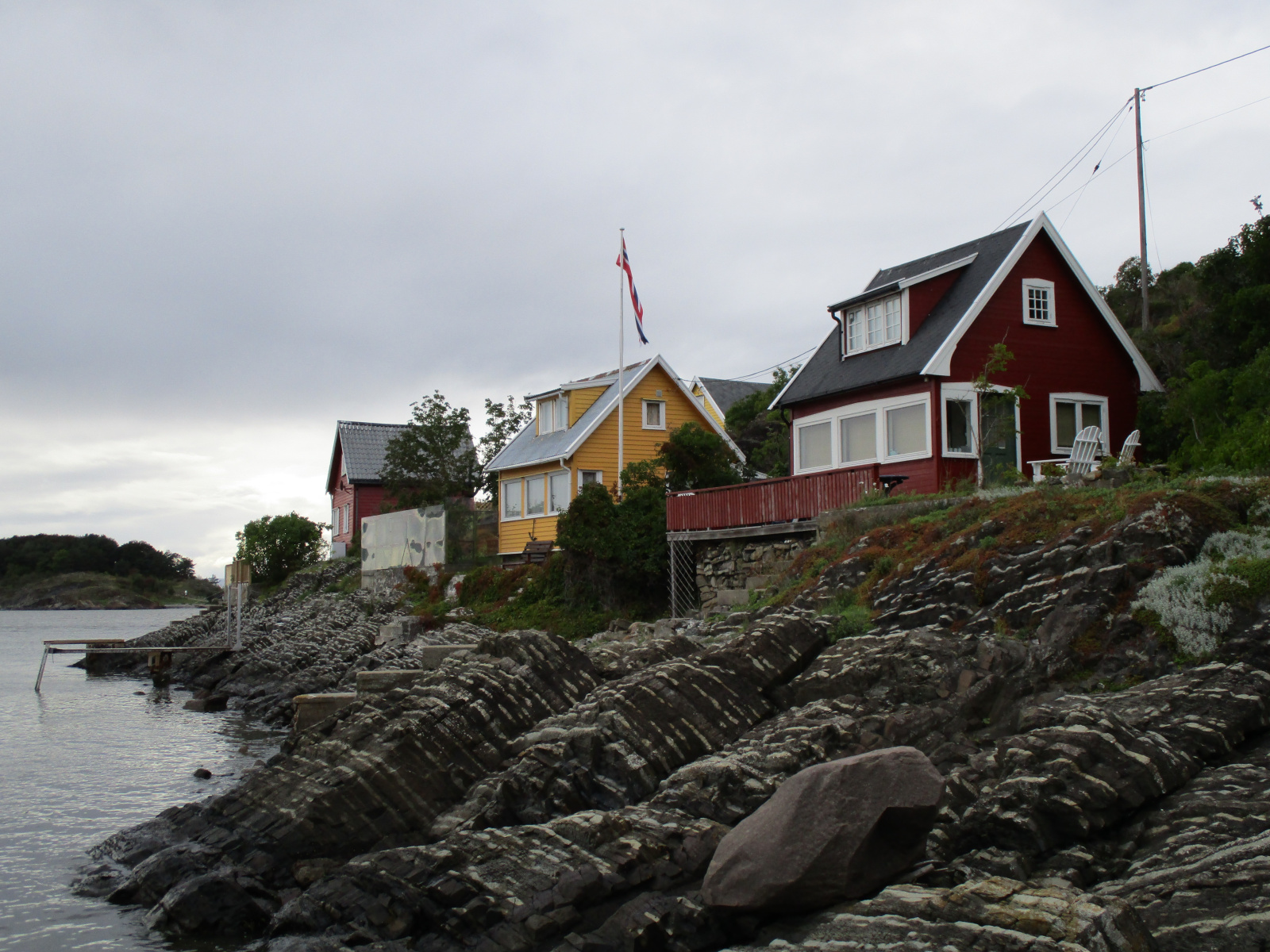 Gekleurde huizen in het Oslofjord in Oslo, Noorwegen